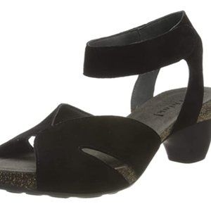 Women's lace up sandals